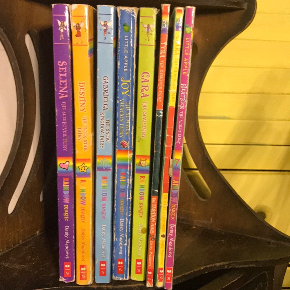 8 Rainbow Magic Books!